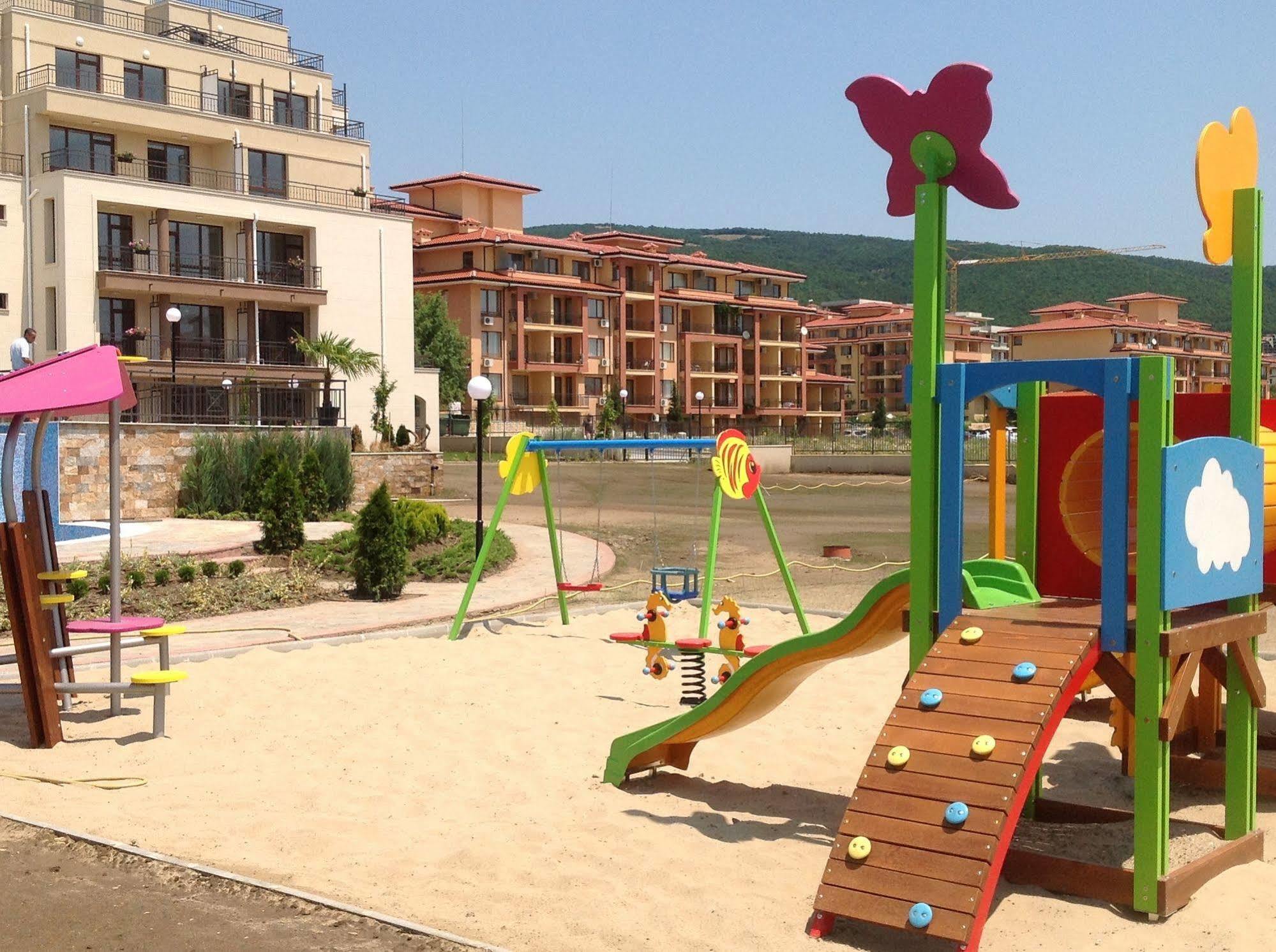 Sorrento Sole Mare Aparthotel Sveti Vlas Luaran gambar