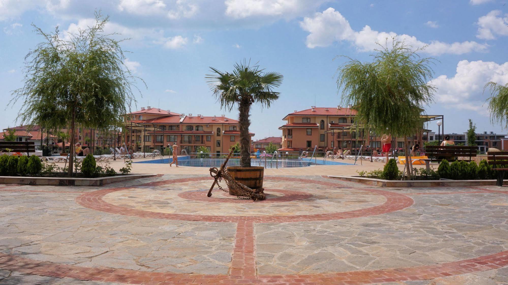 Sorrento Sole Mare Aparthotel Sveti Vlas Luaran gambar